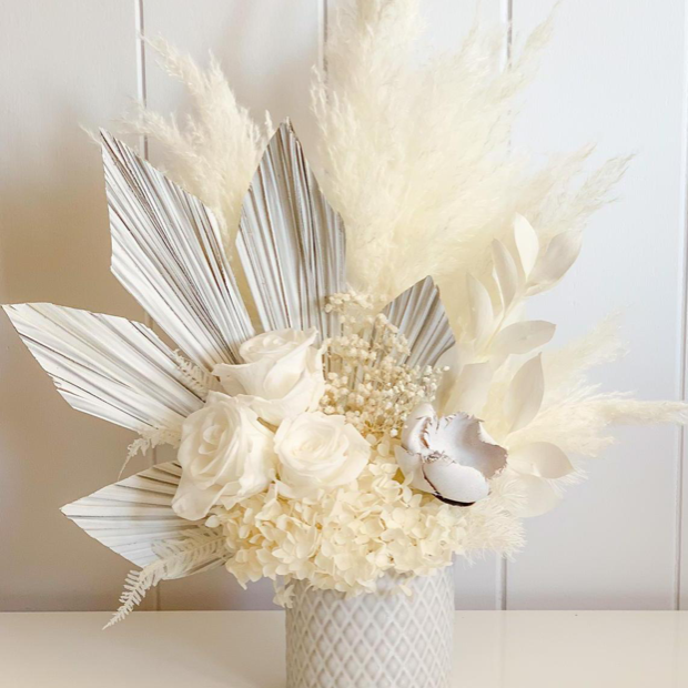 Gift bouquet dried floral flowers Hills District Affordable flower